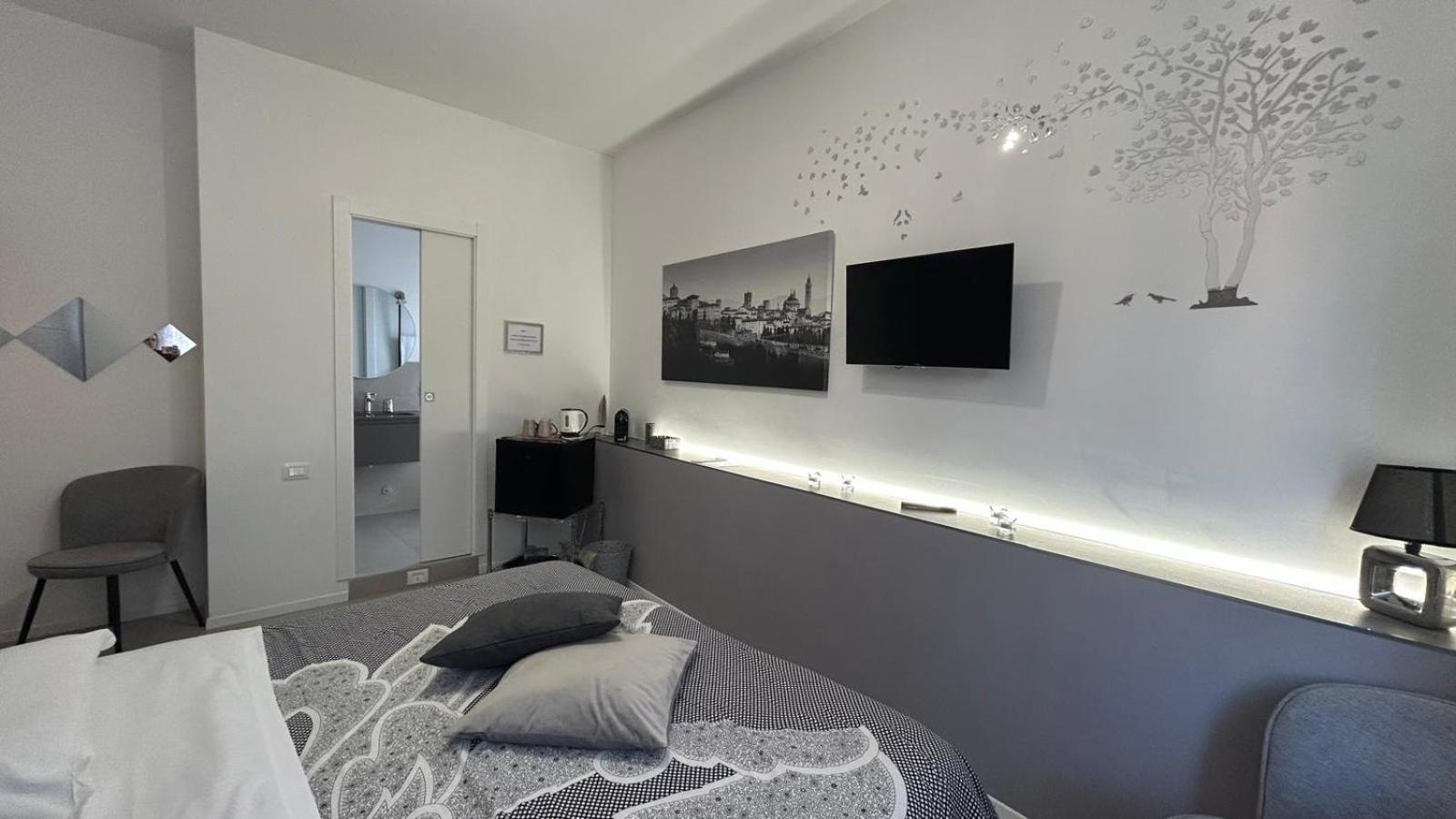 Comfort Accommodation Suite & Le Camere Bergamo Exteriör bild